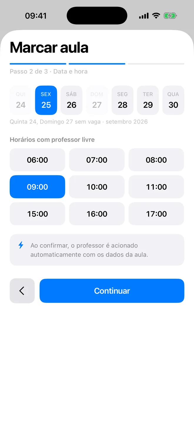 Tela do app Surf Academy para marcar aula, com dias e horários com professor livre.
